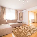 Apartament Oeskarszt Urkut
