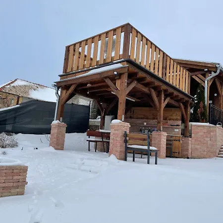 Oeskarszt 아파트 *