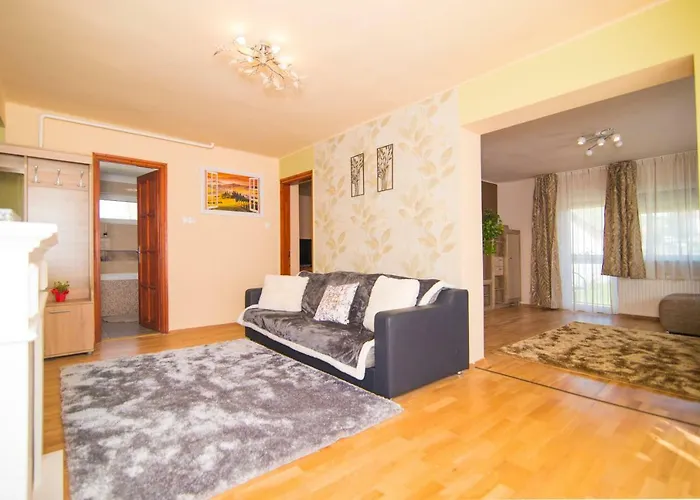 Oeskarszt 아파트 Urkut