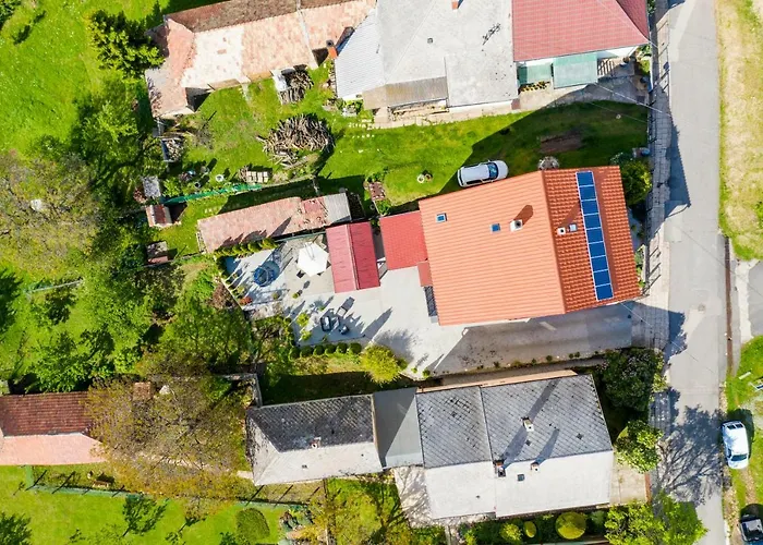 Oeskarszt 아파트 Urkut